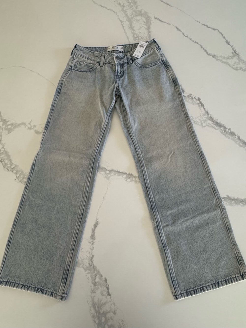 Hollister Ultra Low Rise Light Wash Baggy Jeans Size 0/1 or 25W NEW - Picture 2 of 8